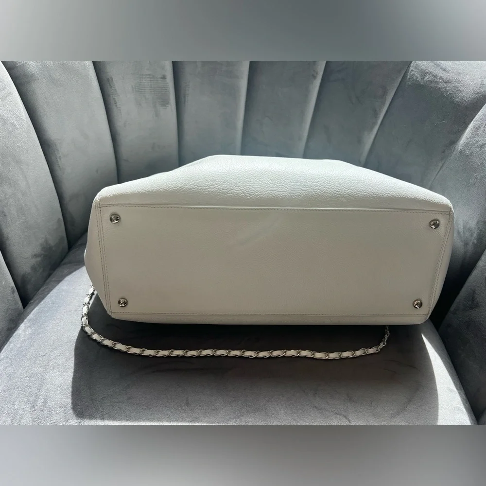 Chanel Executive Cerf Tote bag - Picture 10 of 15